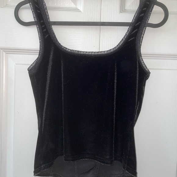VELVET LACE TRIM TANK - Picture 2 of 5